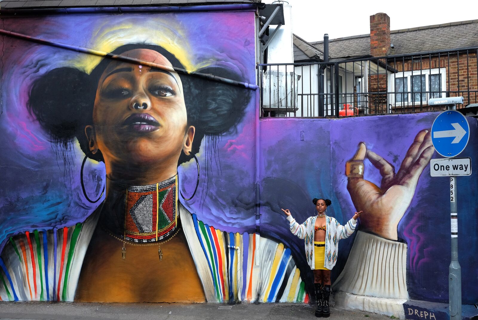 This artist is painting huge murals of black women around London